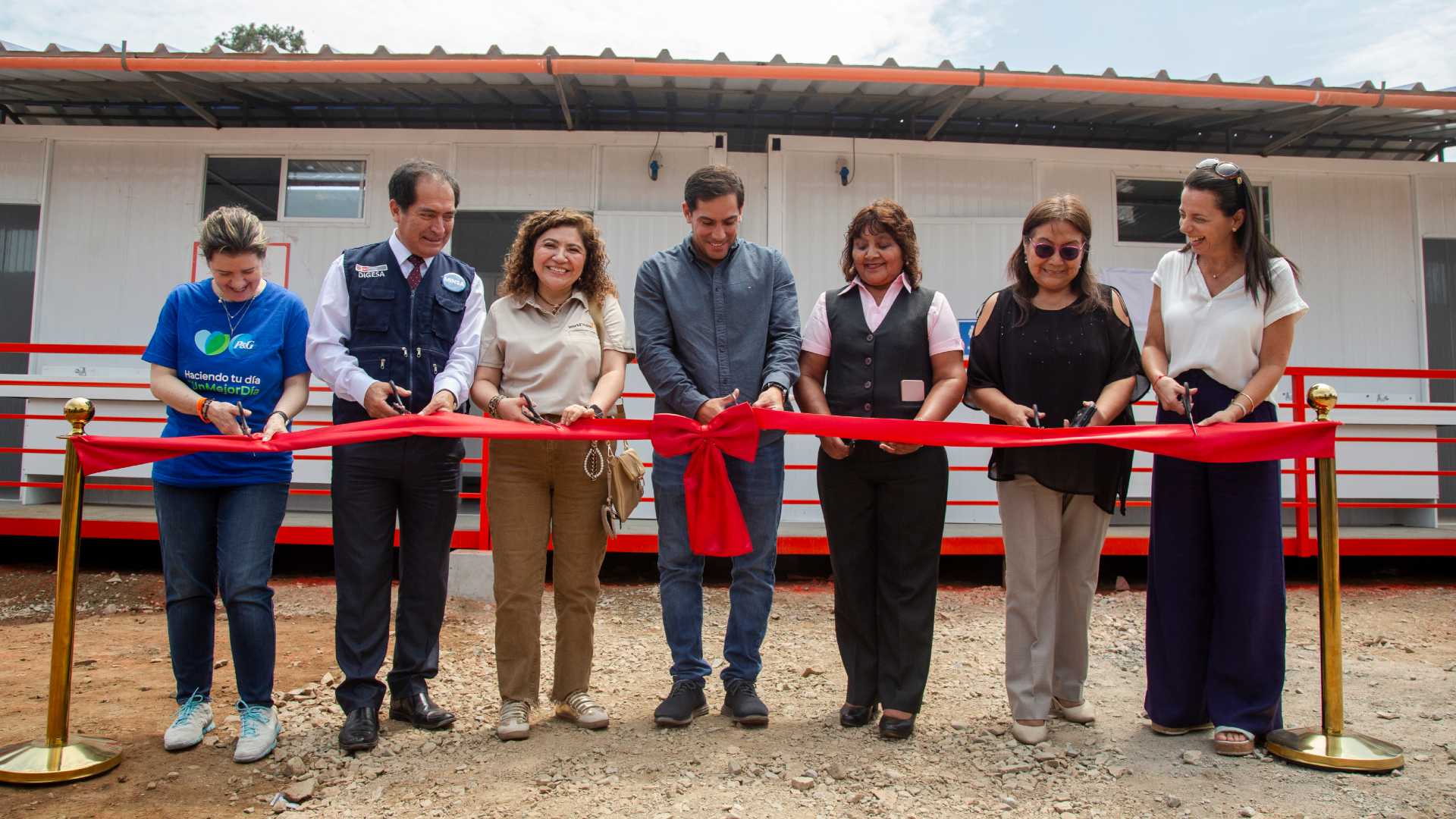 Tecnología WASH mejora acceso al agua segura en escuela de Lurín