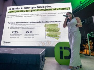 inDrive beca a 1,100 mujeres para conducir y usar su plataforma