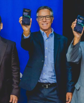 Entel activa datos satelitales para WhatsApp en Perú