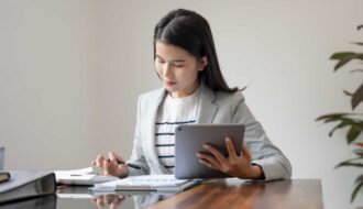 IA acelera ventas por chat en Perú: 92% vende sin web