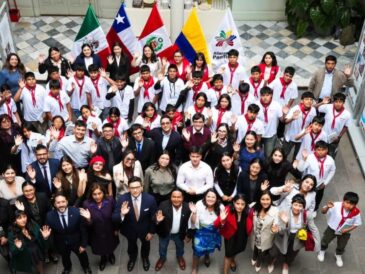 Jóvenes pueden postular online a programas en la Alianza del Pacífico