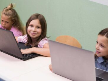 Laptops escolares 2026: demanda crece 20% y sube el ticket