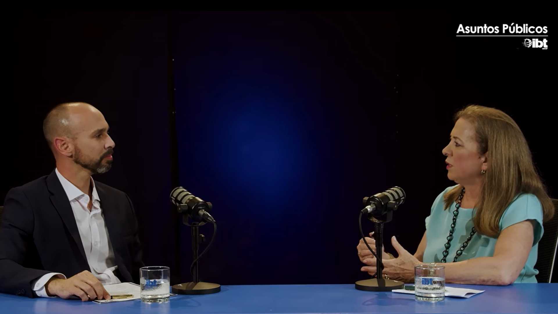 Podcast “Asuntos Públicos” impulsa debate en Perú