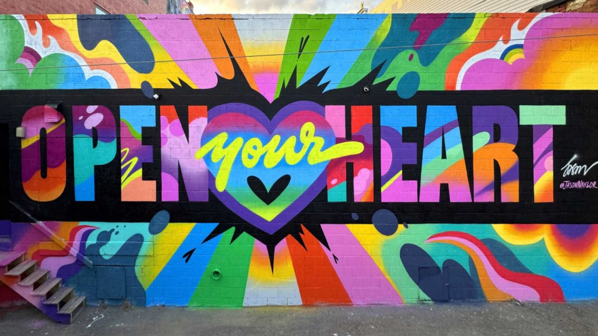 Skechers lanza colección artística con Jason Naylor