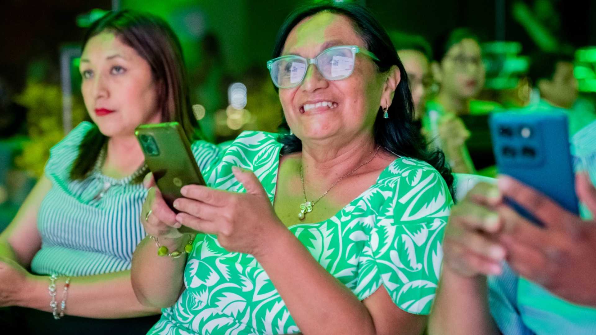 inDrive impulsa programa digital que becará a 1,100 mujeres en 2026