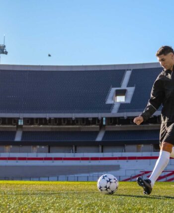 Airbnb abre el Monumental con experiencia digital para fans en 2026