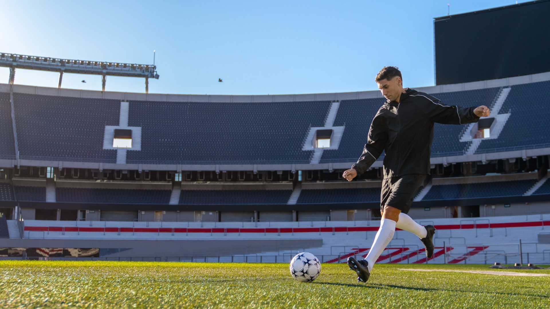 Airbnb abre el Monumental con experiencia digital para fans en 2026
