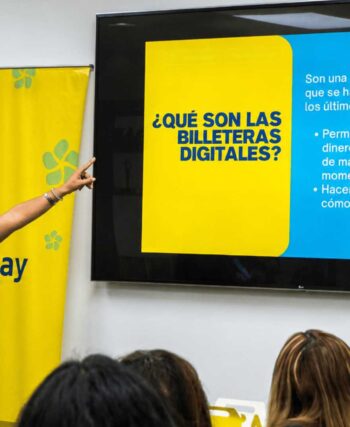 Bitel capacita a madres emprendedoras en educación digital