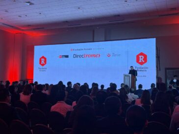 Diplomado virtual gratuito para 36 mil directivos escolares en Perú