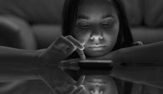 Fatiga digital: claves para un uso tecnológico más saludable
