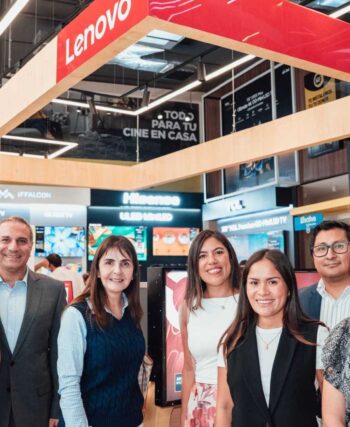 Lenovo abre zona AI PC en La Curacao con experiencia inteligente