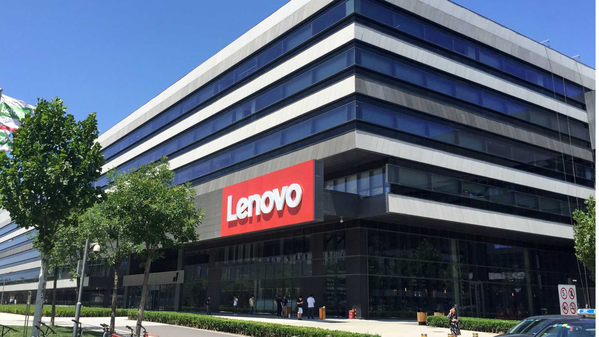 Lenovo impulsa ingresos récord con crecimiento en IA en 2026