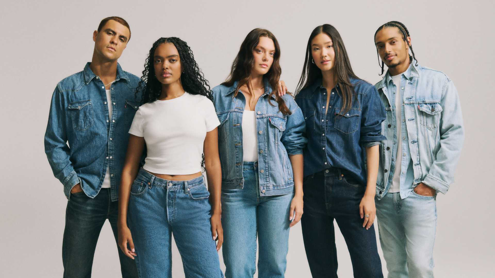 Looks de invierno: tres claves para combinar prendas versátiles