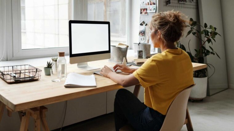 Salario emocional varía por generación según Guía Adecco 2026