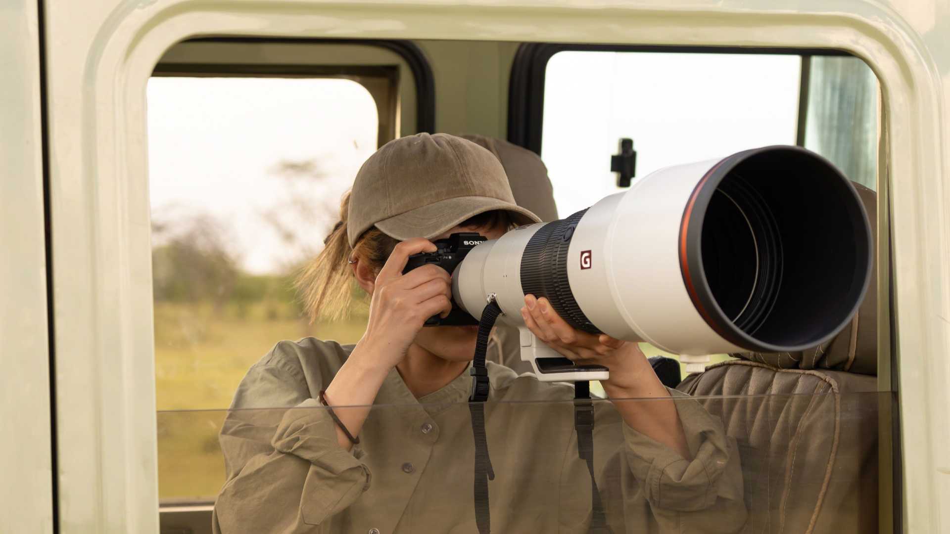 Sony lanza Alpha 7R VI con sensor 66.8 MP y motor BIONZ XR2
