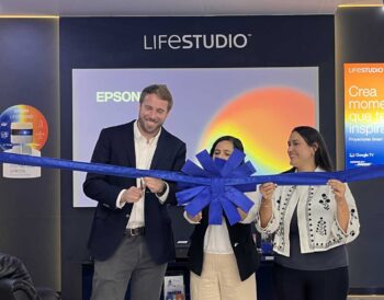 Epson abre centro tech con proyectores inmersivos en Lima Norte