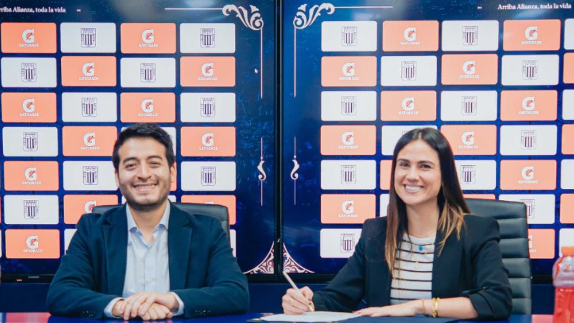 Gatorade renueva alianza con Alianza Lima como hidratador oficial
