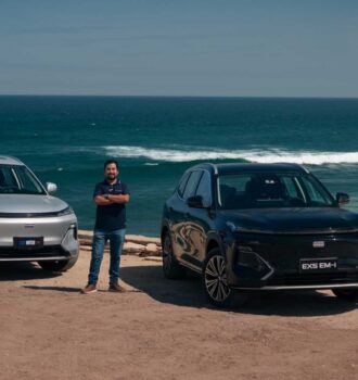Geely EX5 EM-i muestra eficiencia híbrida en ruta Lima–Santiago