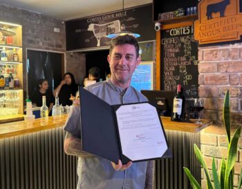 Roberto Boyle recibe Marca Perú en el 12° aniversario de GourMeat