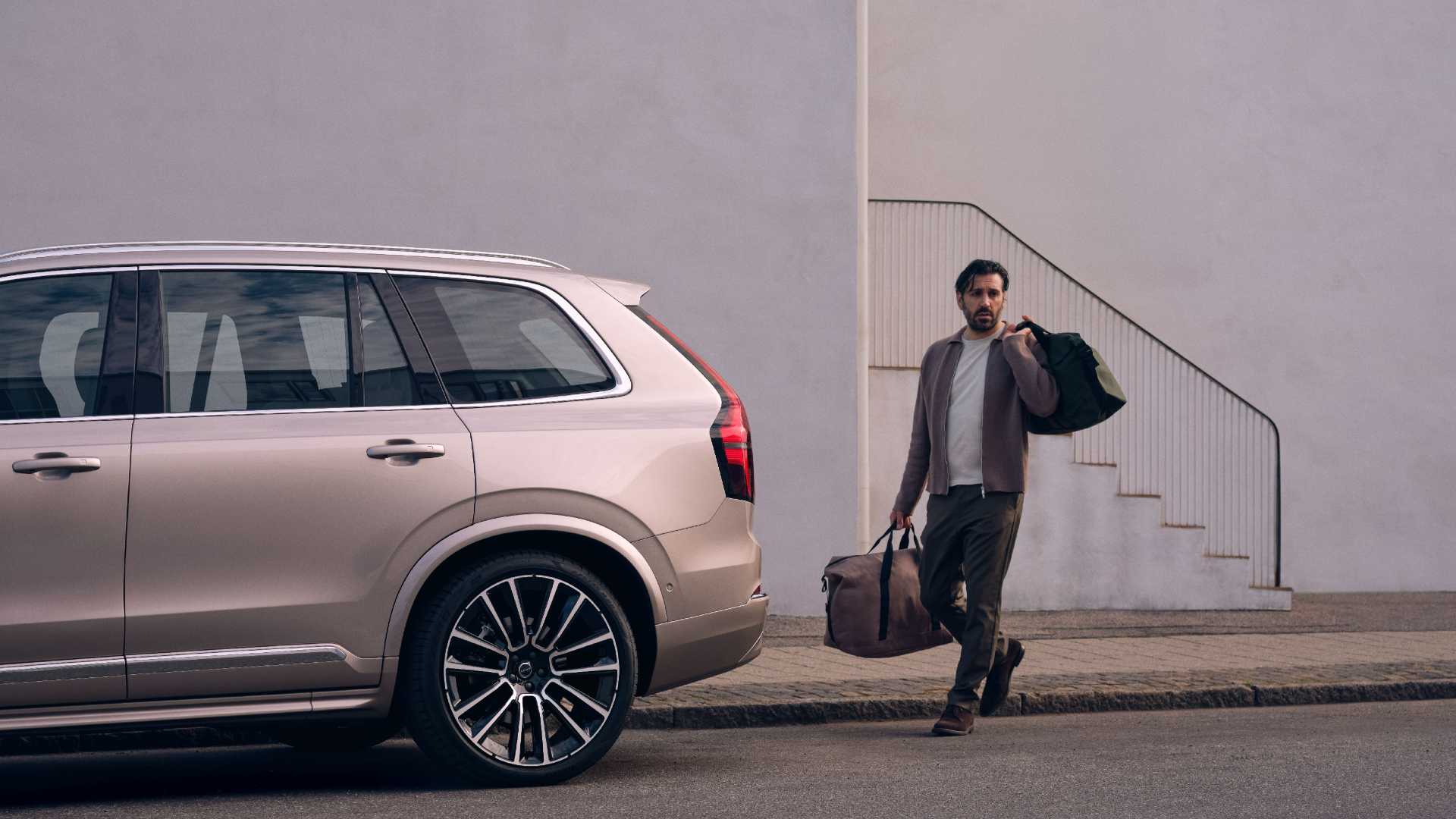 Volvo presenta su línea de SUVs para los nuevos padres en 2026
