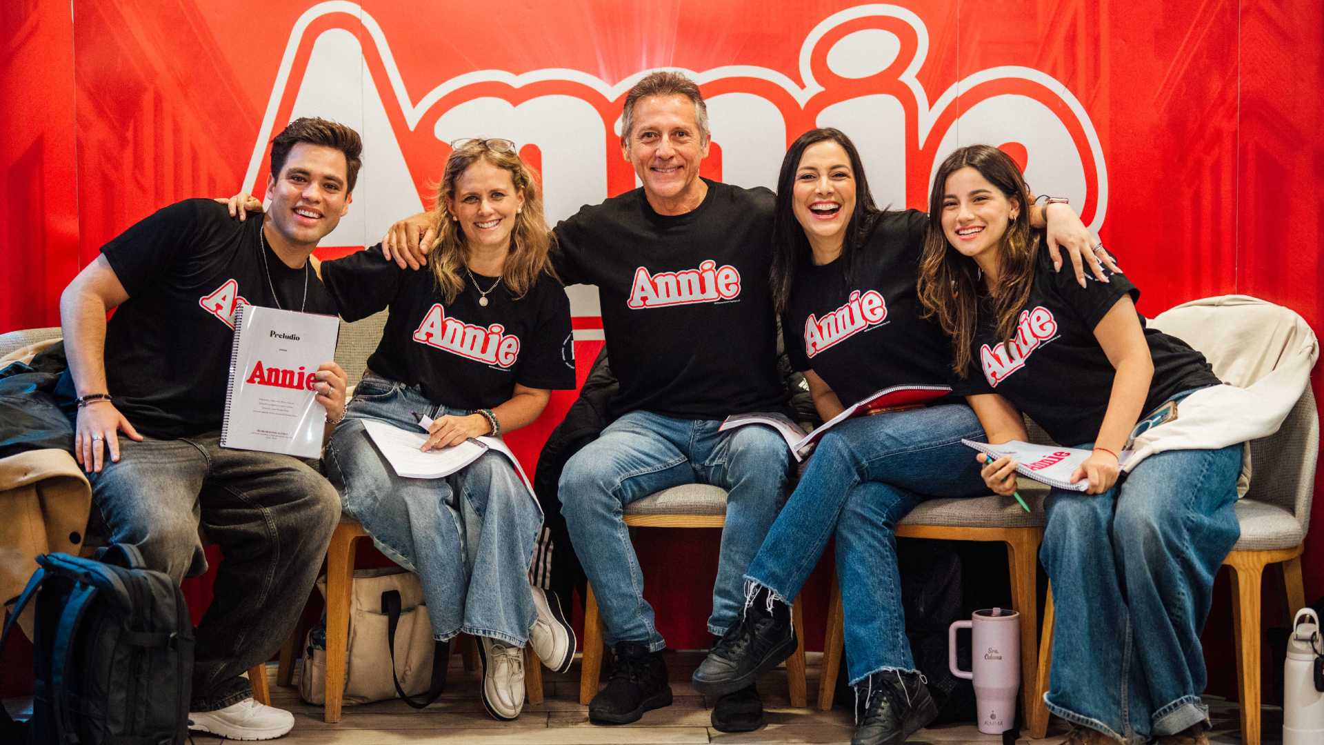 Annie inicia ensayos y prepara su llegada a Lima con una nueva puesta en escena