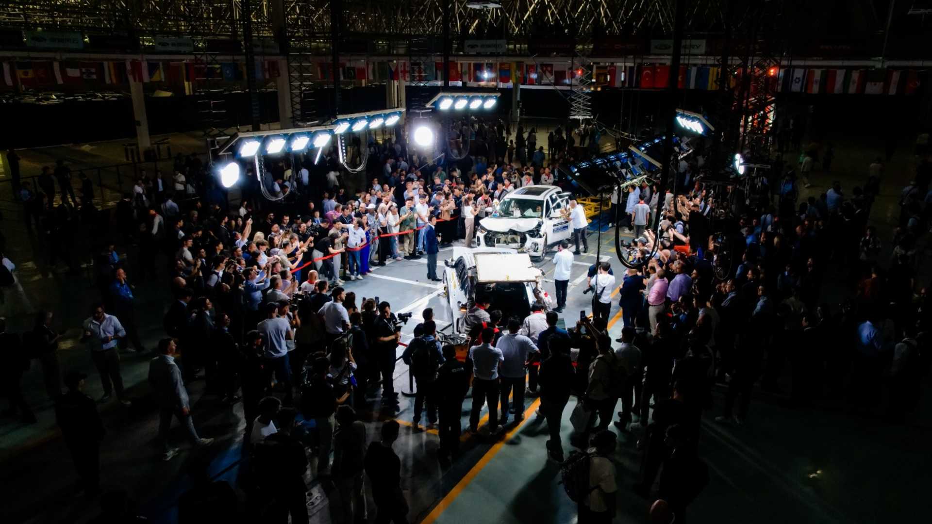 Chery Tiggo 9 valida seguridad con prueba de triple impacto