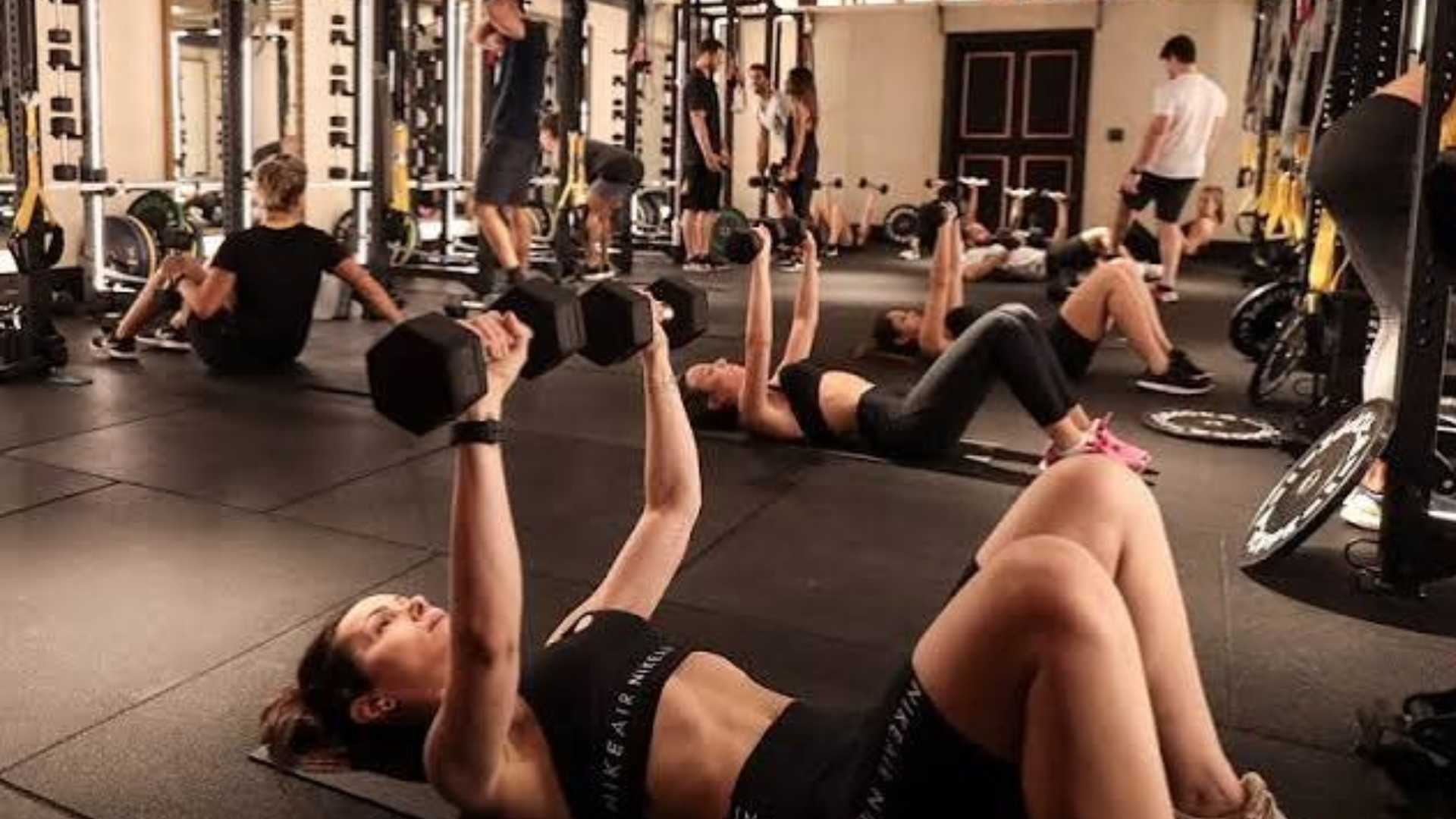 Equipamiento deportivo clave según cada rutina en 2026