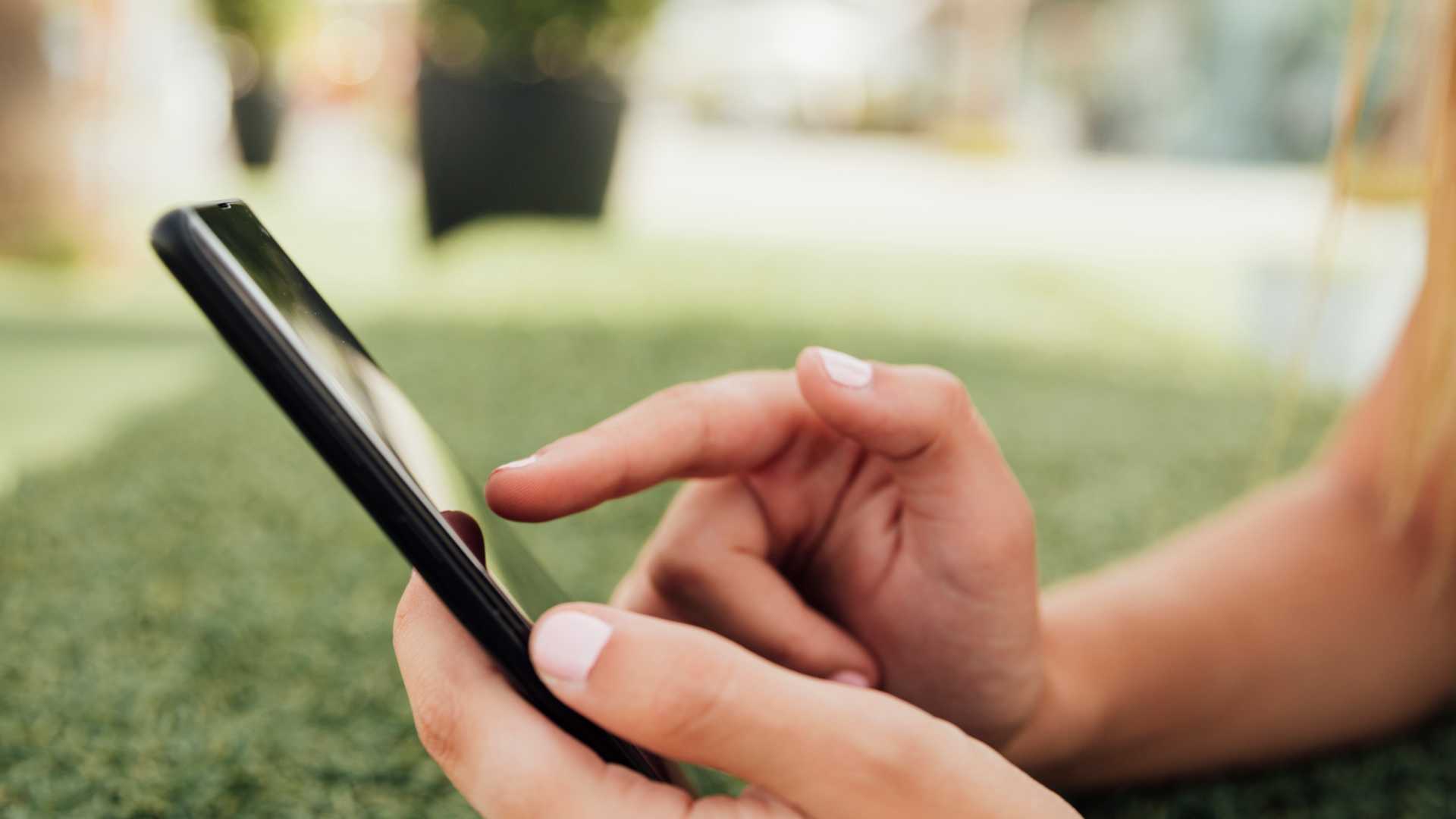 Renovar celular 2026: guía digital para elegir mejor