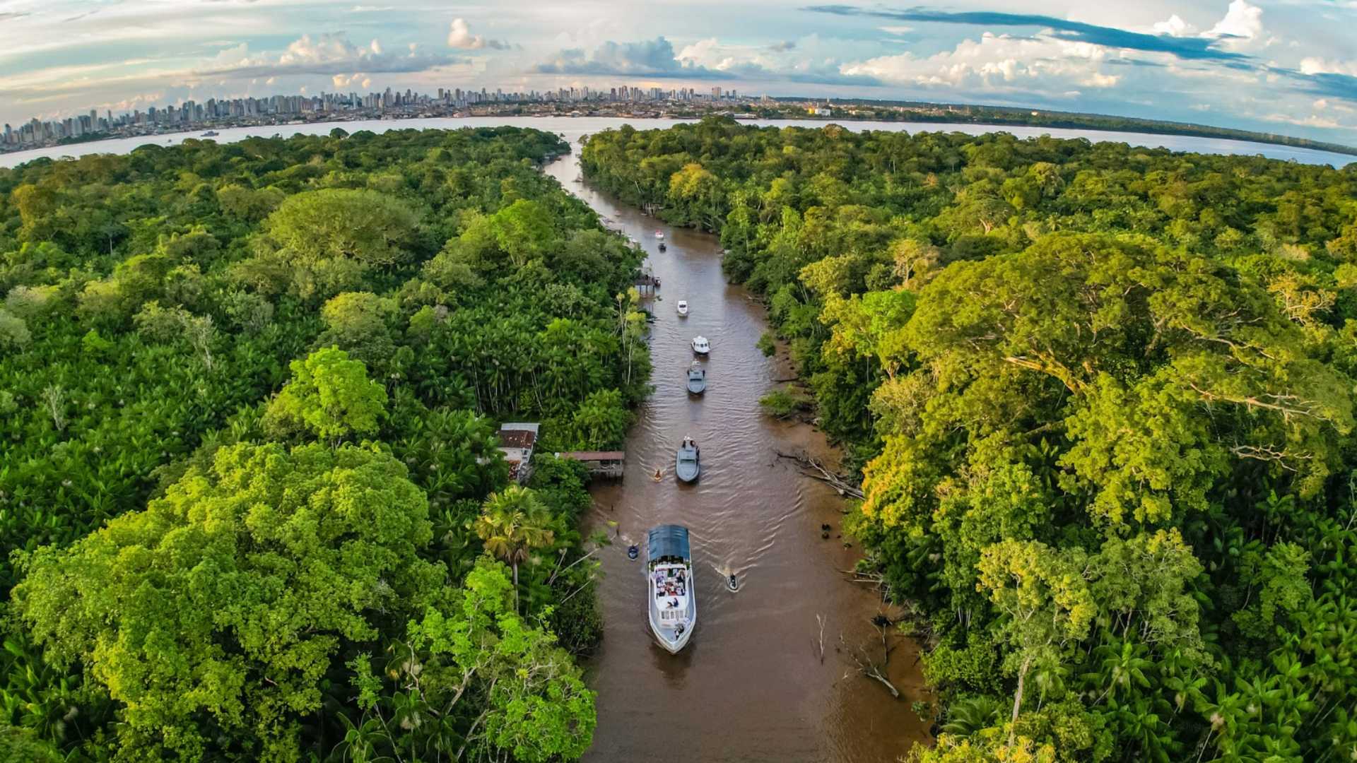 Turismo en Belém: chocolate amazónico y arte flotante