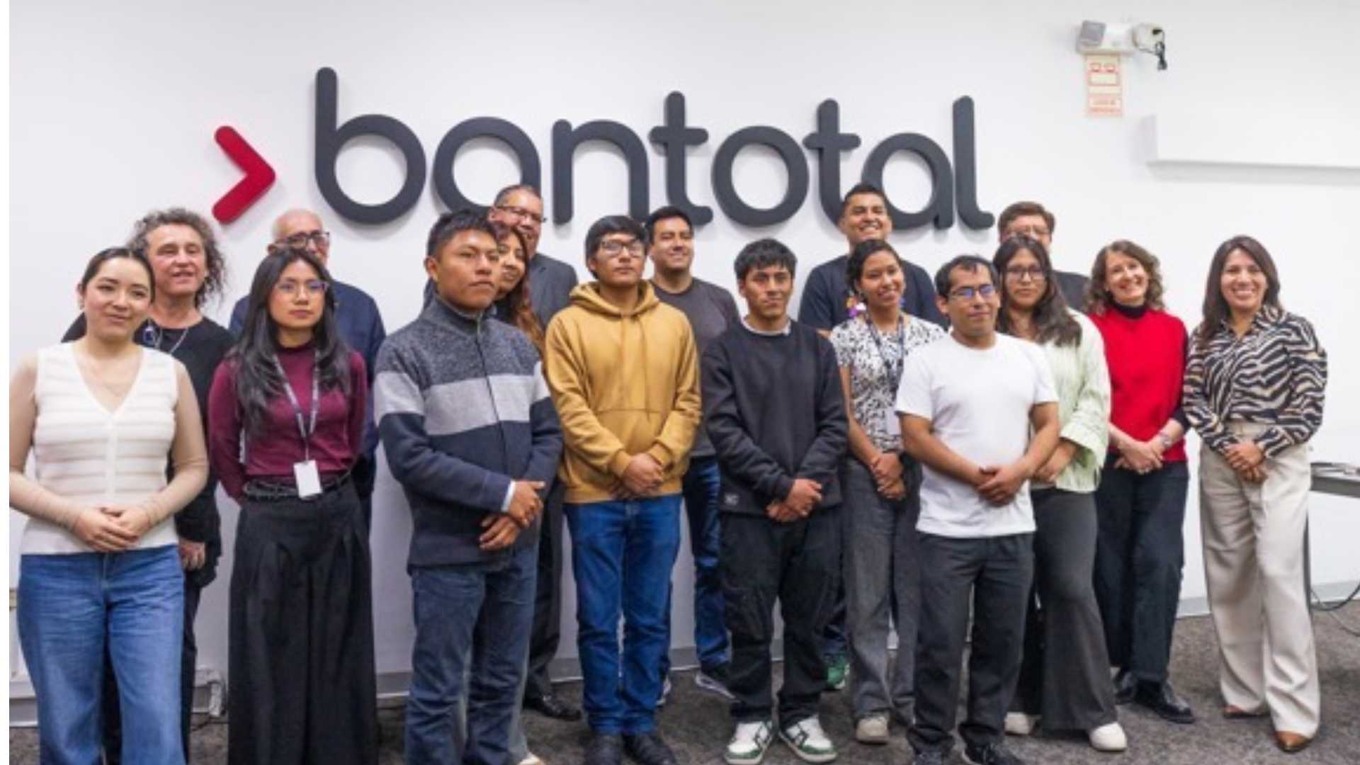Jóvenes peruanos reciben impulso para iniciar su carrera profesional en el sector financiero