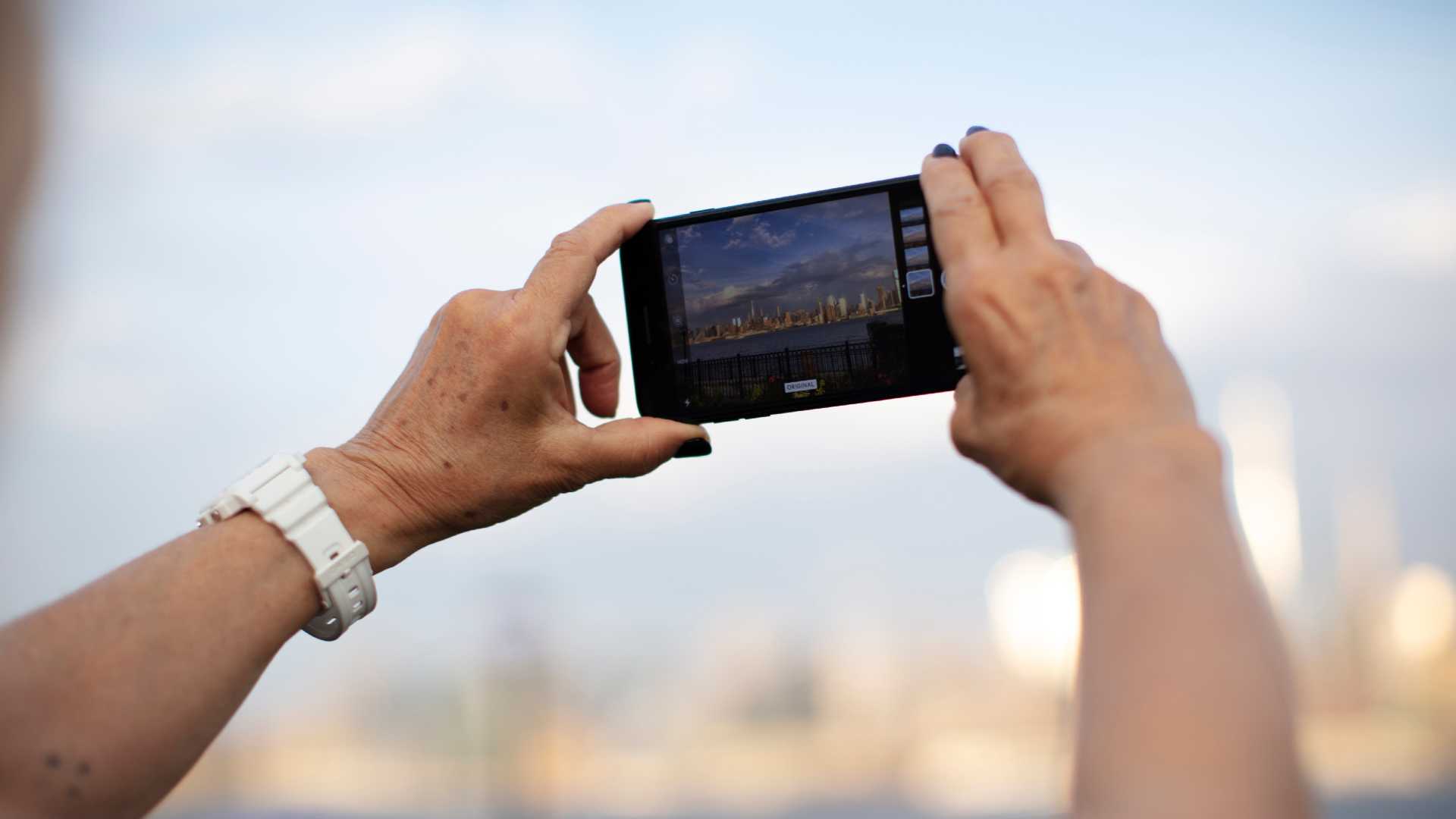 cinco características que debes buscar en un celular para tomar mejores fotos