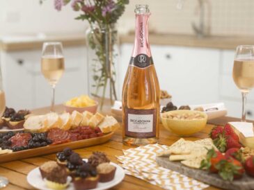 Cómo disfrutar un aperitivo en casa: claves para transformar un encuentro cotidiano