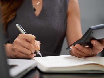 Cuida tus finanzas: 6 claves para reorganizar tu presupuesto tras un mes de altos gastos