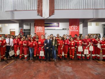 Más vehículos electrificados en las calles: Bomberos refuerzan su preparación técnica