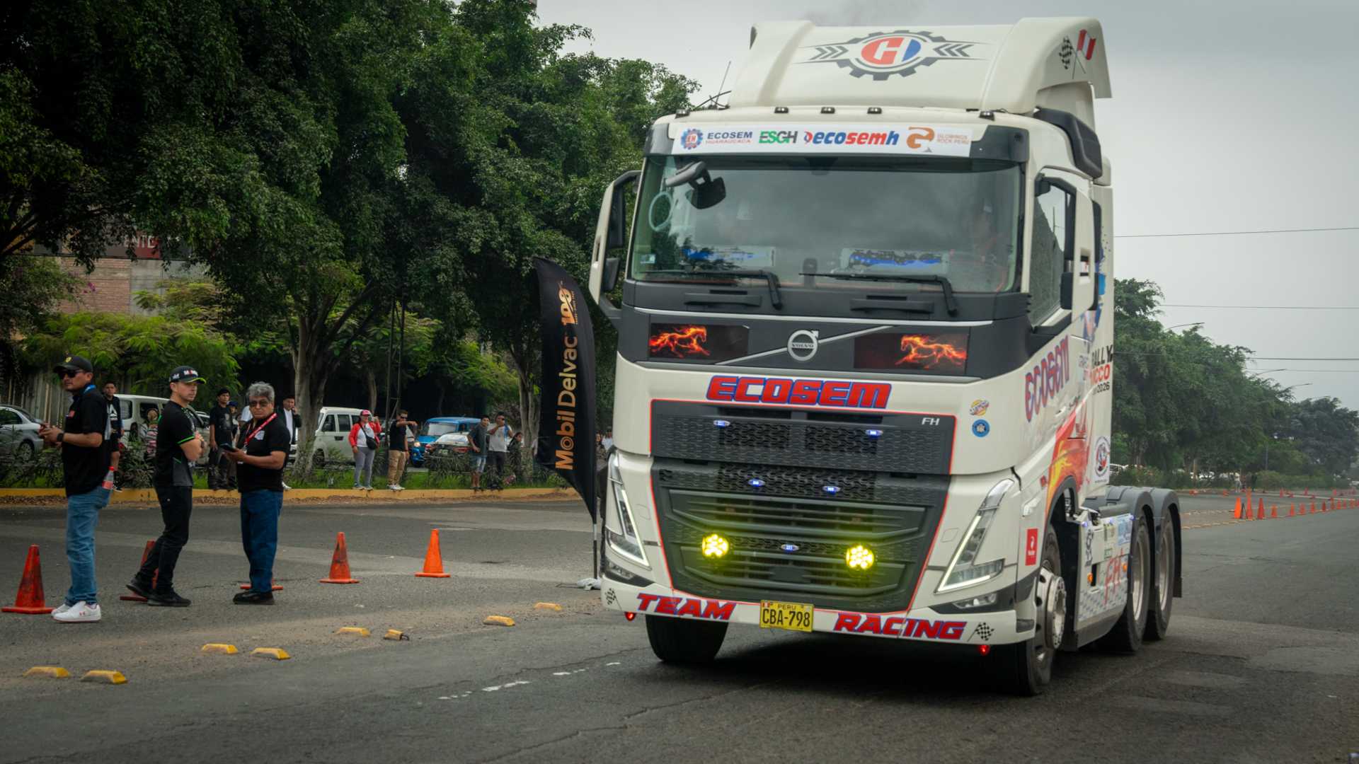 Truckers Day 2026 reunió a miles de camioneros en Lima con piques, exhibiciones y el reto de Mario Hart