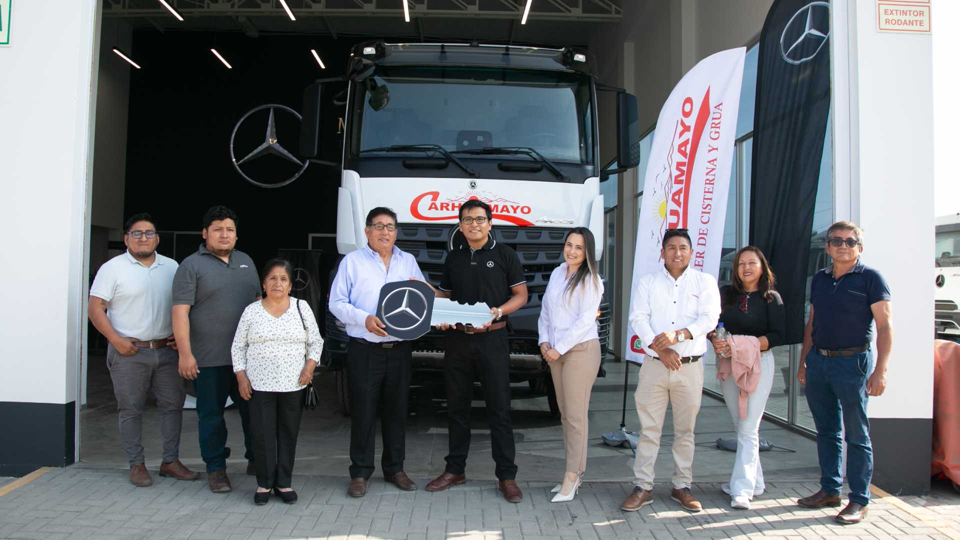 Divemotor fortalece la flota de Transportes Carhuamayo con la entrega de Arocs 4145k de 450 CV