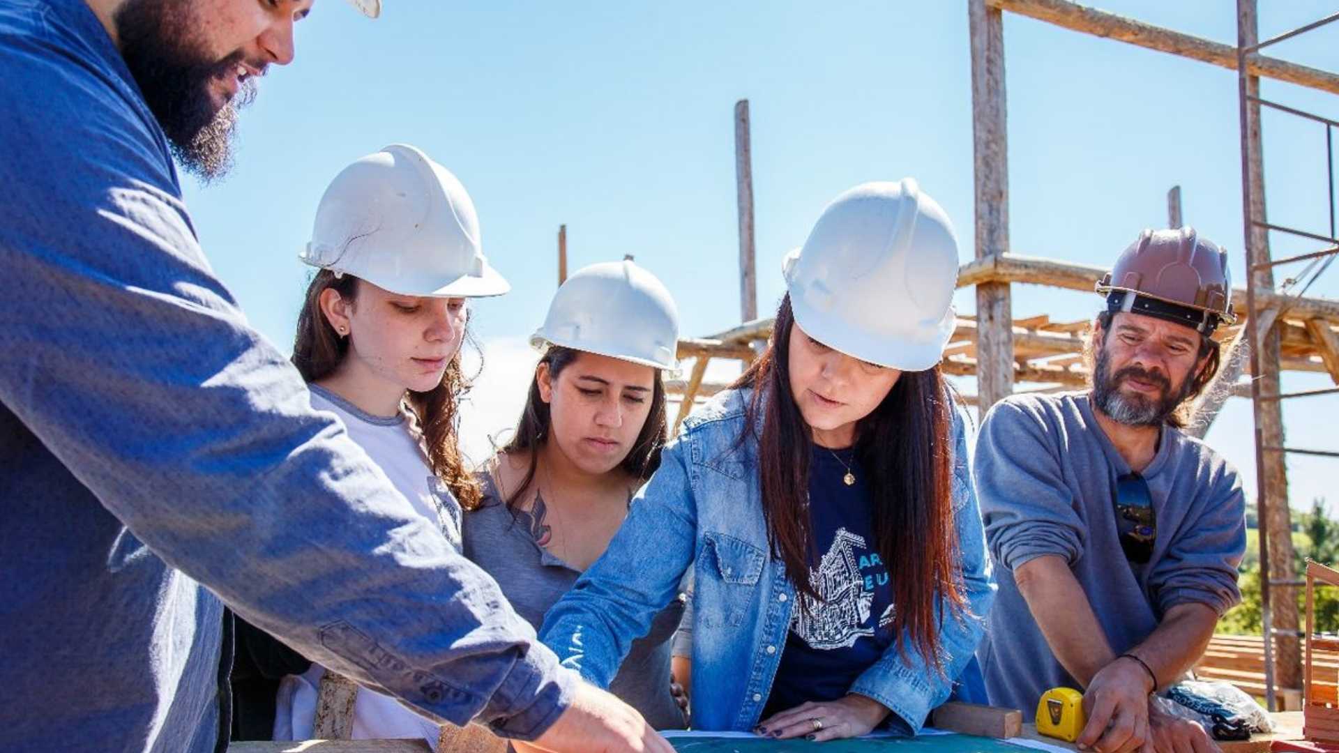 FONCAP selecciona a 60 becarios y amplía oportunidades de capacitación para trabajadores de construcción civil
