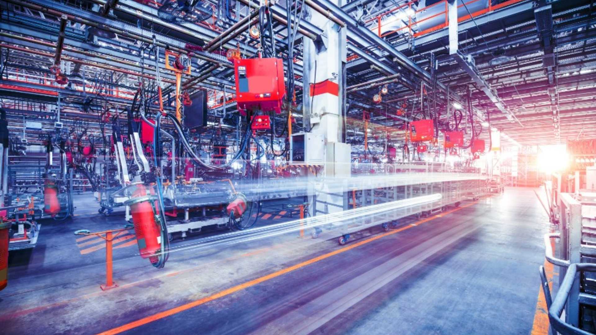 Lenovo AI Express con NVIDIA acelera el camino hacia una fábrica de IA híbrida en semanas