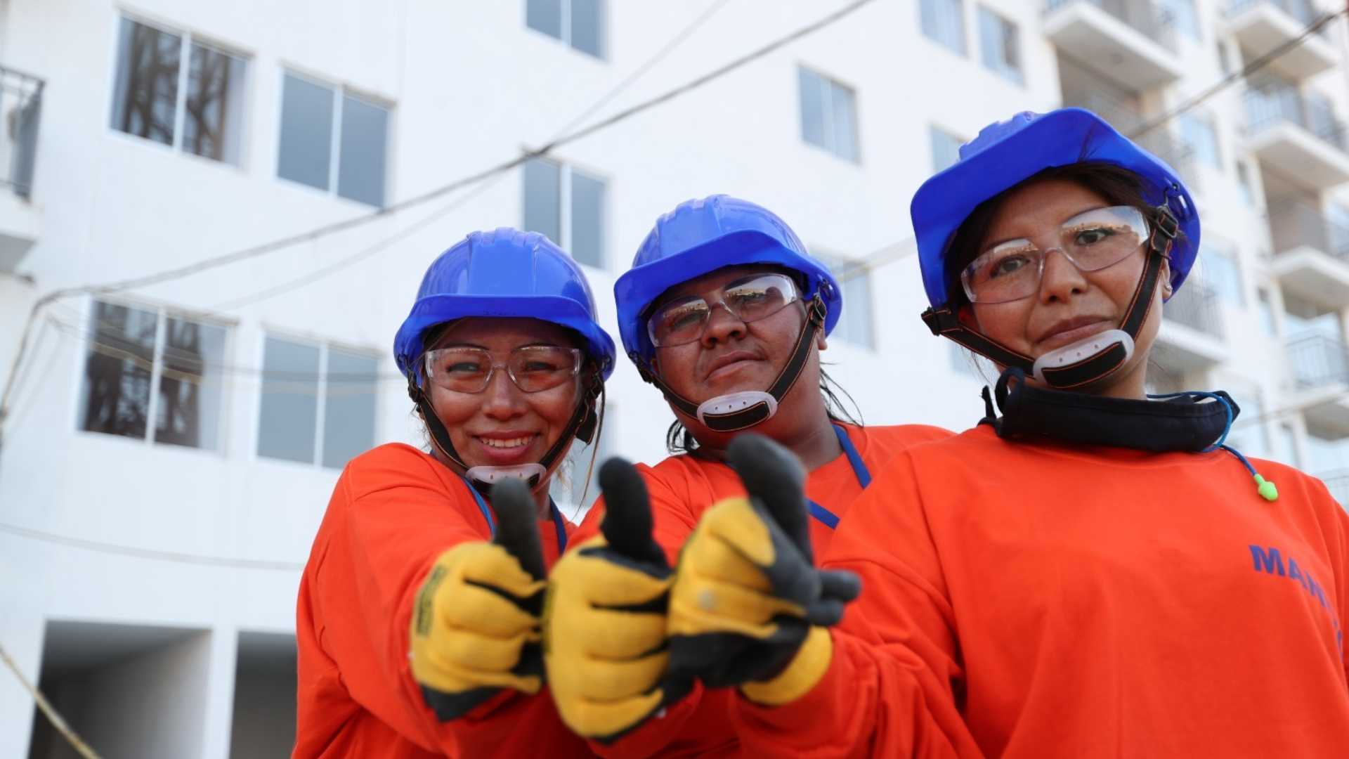 Mujeres en la construcción: derribando barreras y abriendo caminos hacia una participación más inclusiva y equitativa