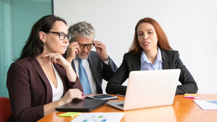 Ocho de cada diez trabajadores peruanos piensa cambiar de empleo: ¿qué está impulsando esta tendencia hacia el 2027?