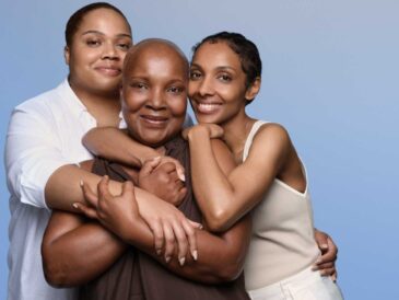 Octubre Rosa: 5 claves para la detección temprana del cáncer de mama y el cuidado de la piel durante el tratamiento